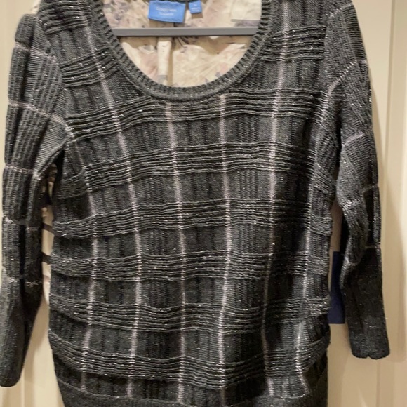 Simply Vera sweater with silk backing. Size medium - Picture 1 of 4